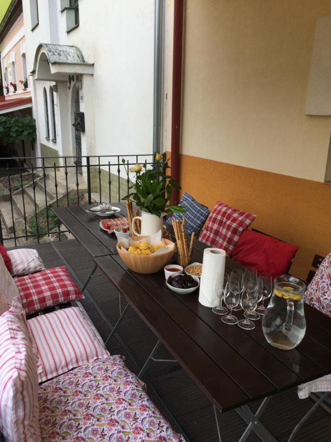 Sklep U Hrabalu Aparthotel Hustopeče Buitenkant foto