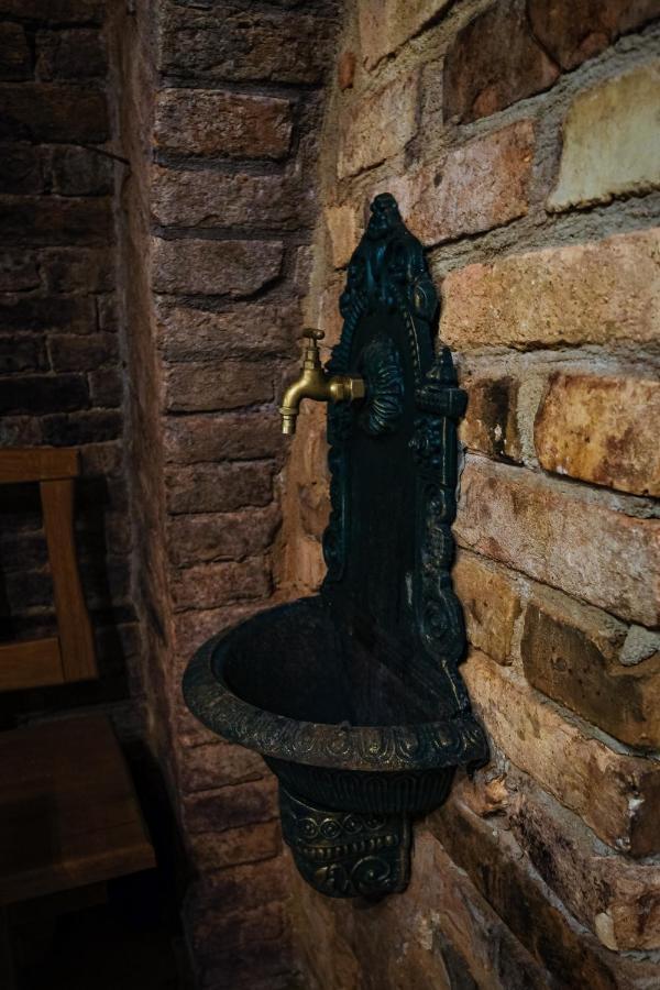 Sklep U Hrabalu Aparthotel Hustopeče Buitenkant foto